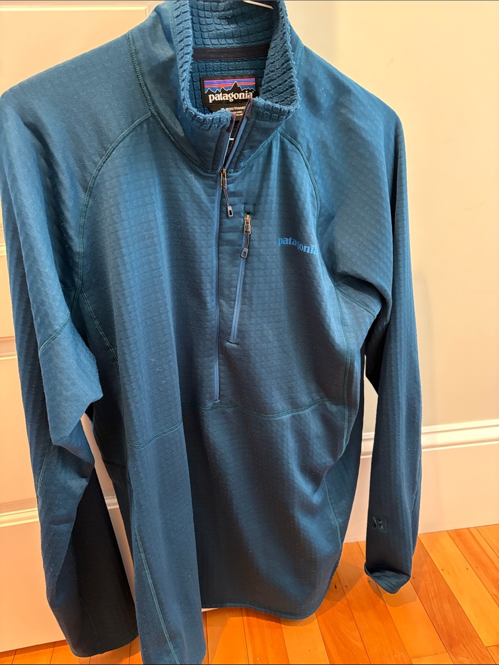 Patagonia Men's R1 Blue Quarter-Zip Performance Pullover